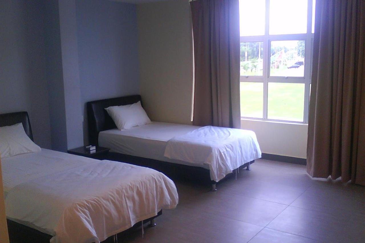 Oyo 90021 Star View Hotel Kampong Batu Tiga Номер фото
