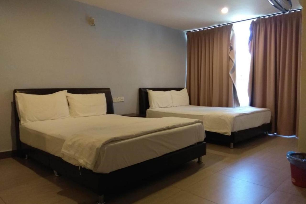 Oyo 90021 Star View Hotel Kampong Batu Tiga Екстер'єр фото